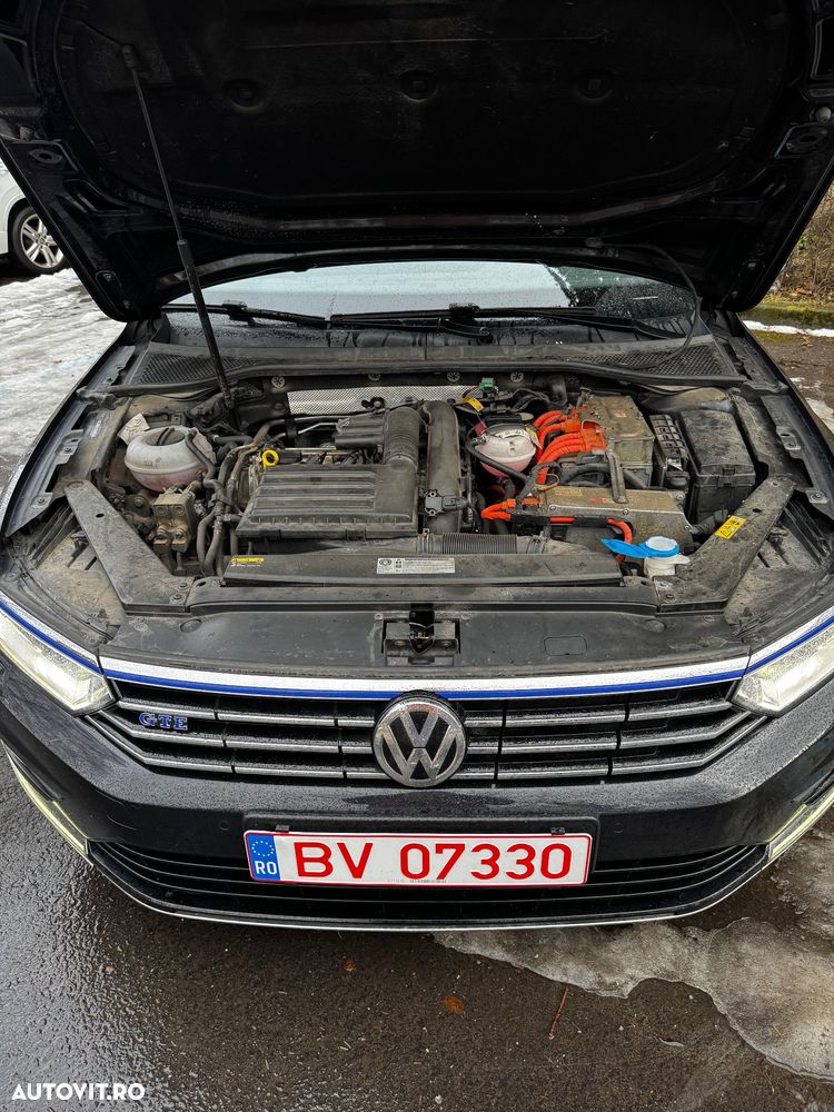 Volkswagen Passat - 11