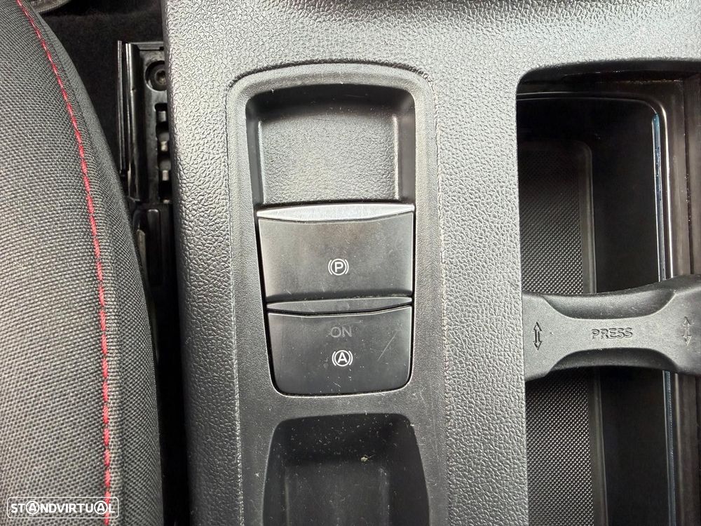 Ford Focus 1.0 EcoBoost MHEV ST-Line - 21