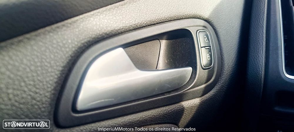 Ford Focus SW 1.0 EcoBoost S&S Titanium - 17