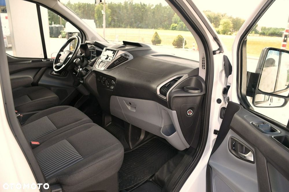 Ford Transit Custom - 19
