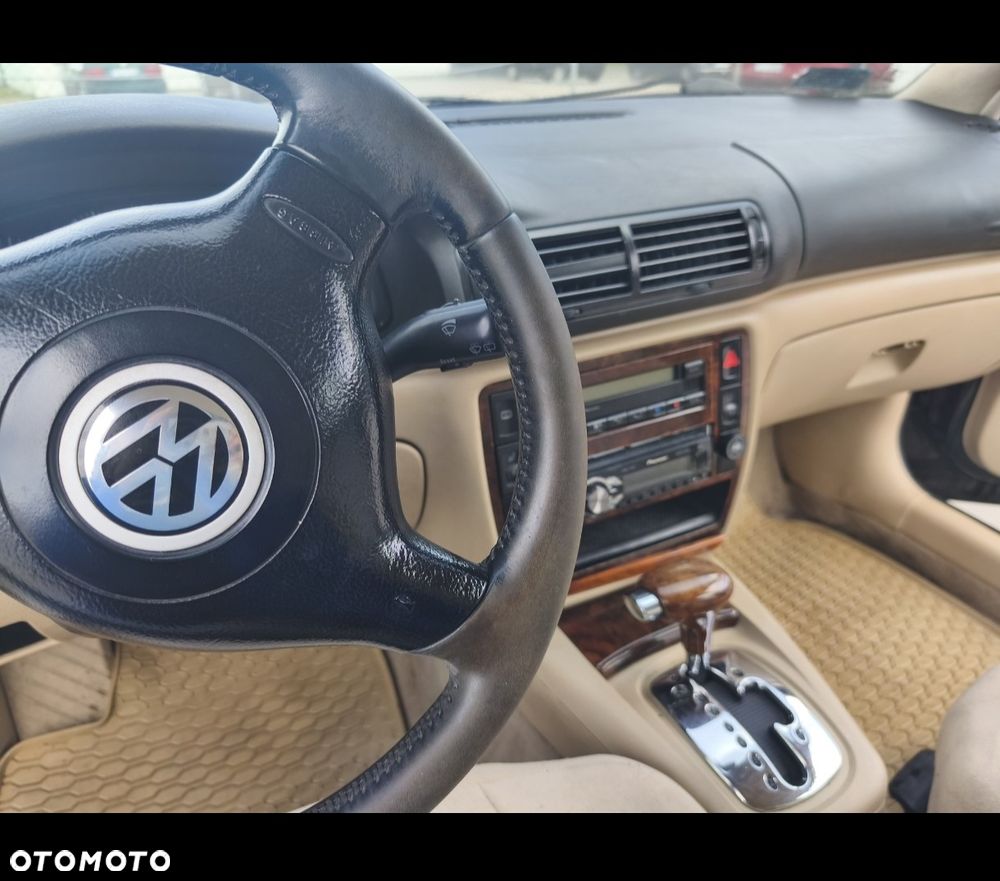 Volkswagen Passat 1.8T Highline Tiptr - 5