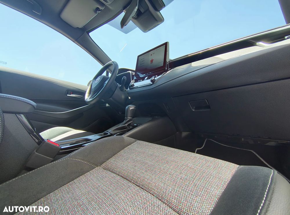 Toyota Corolla 1.8 HSD TS Dynamic - 10