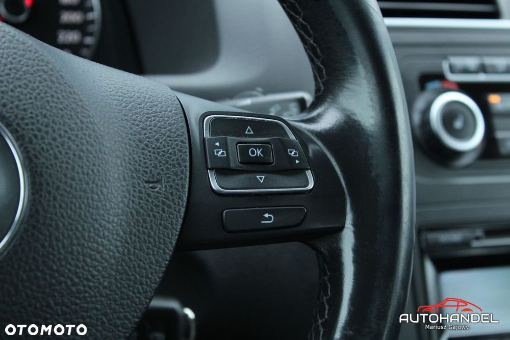 Volkswagen Touran - 11