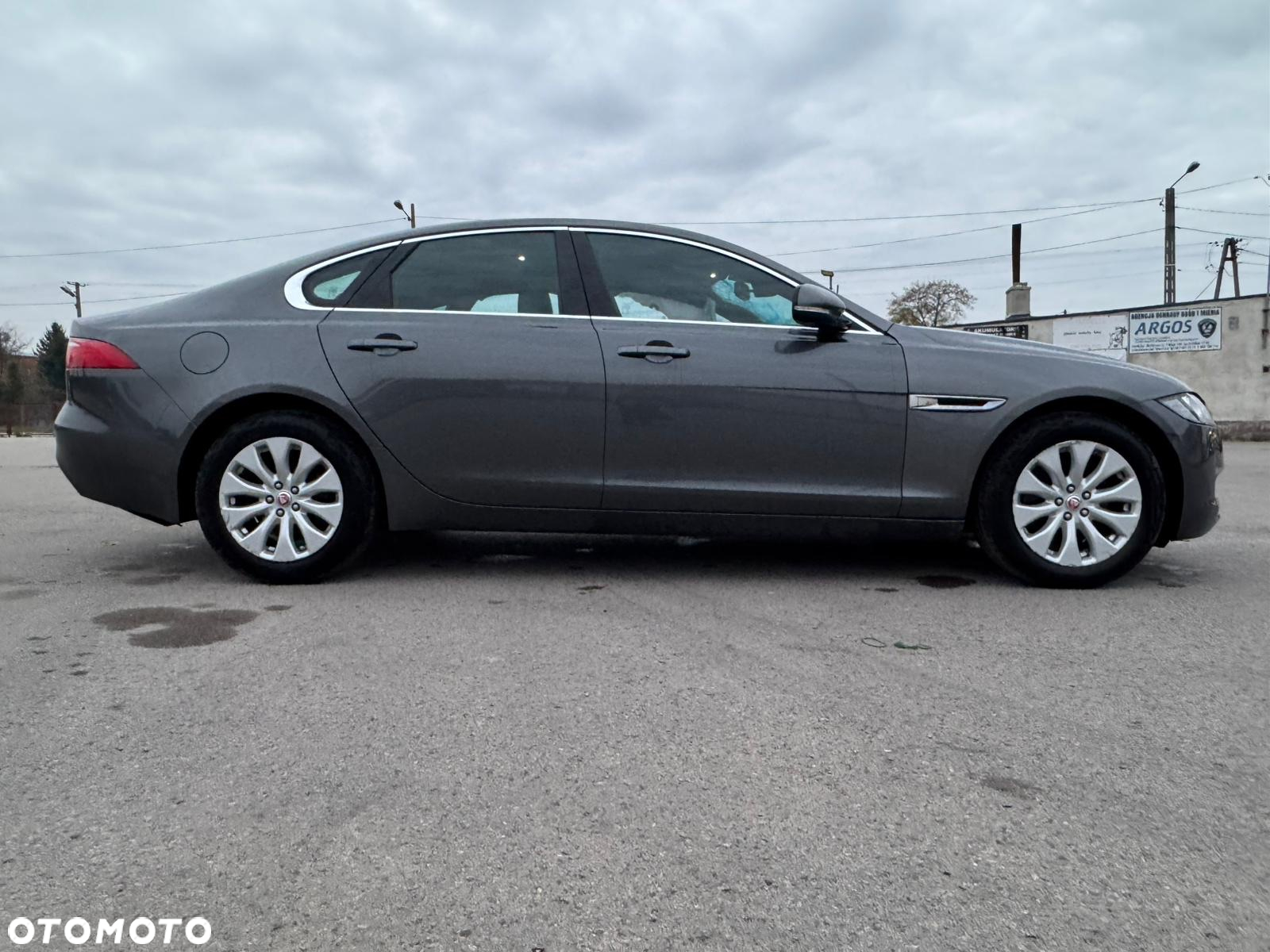 Jaguar XF E-Performance Prestige - 34