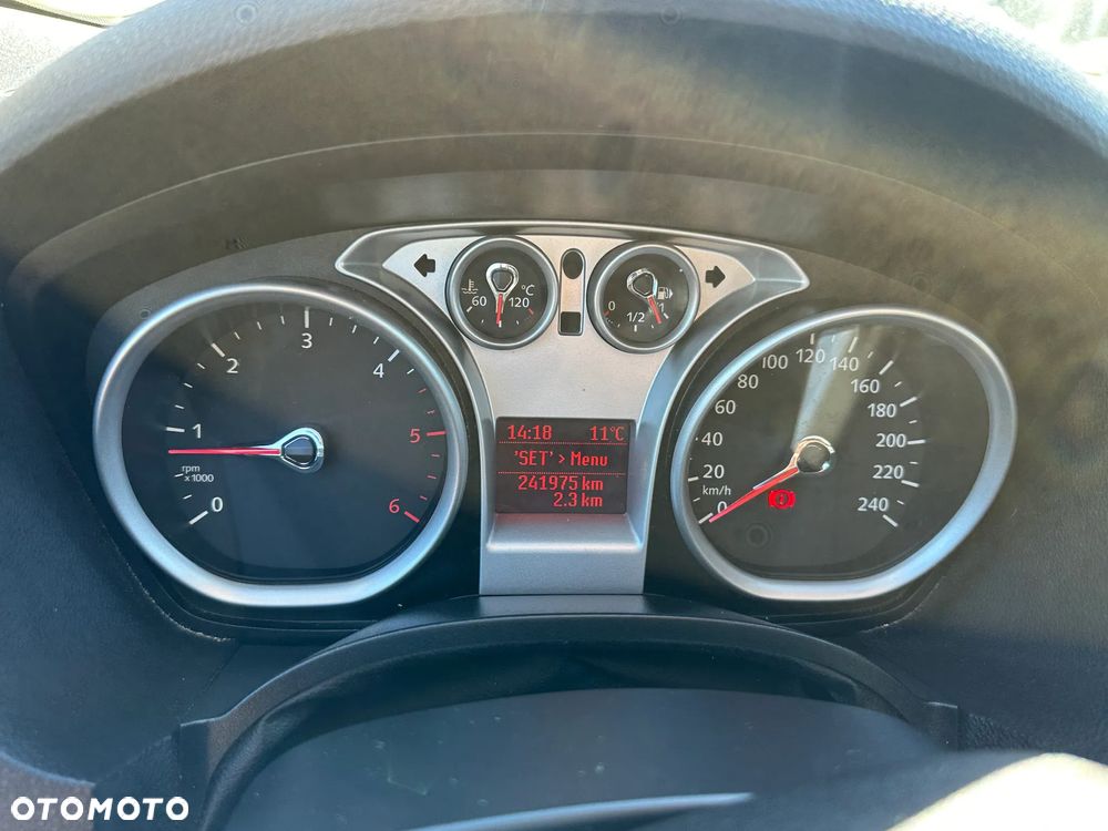 Ford Kuga 2.0 TDCi 2x4 Trend - 24