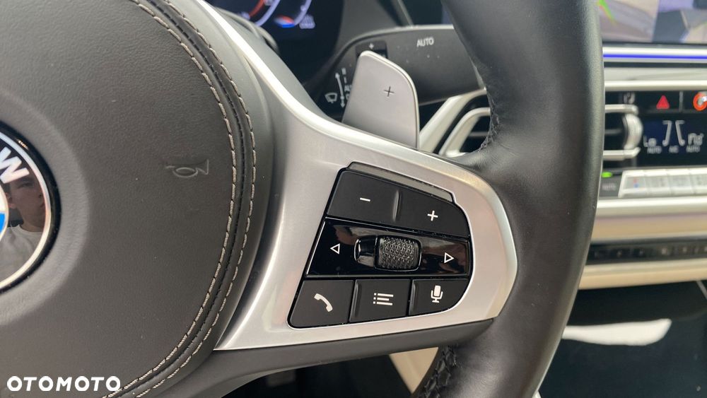 BMW X6 M50i - 22
