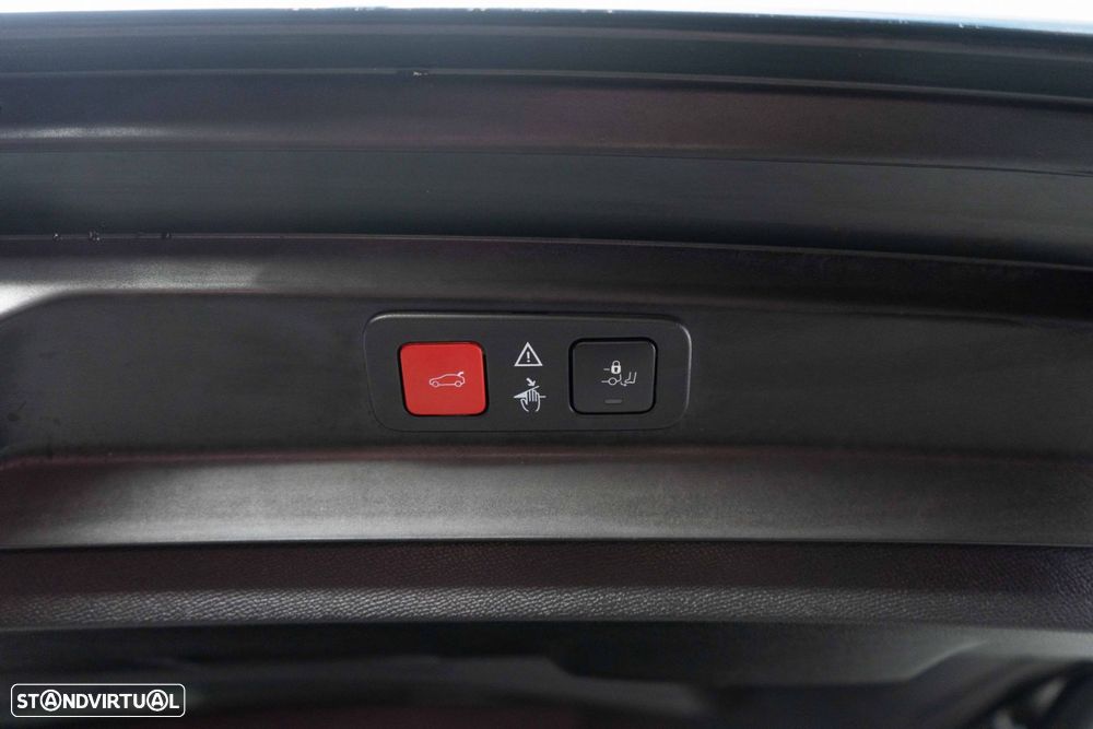 Peugeot 5008 1.2 Hybrid Allure e-DCS6 - 17