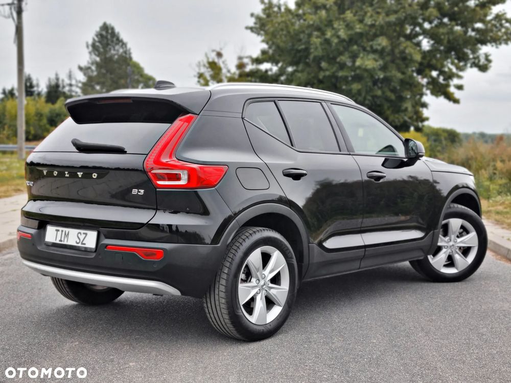 Volvo XC 40 B3 B DKG Ultra Black Edition - 16