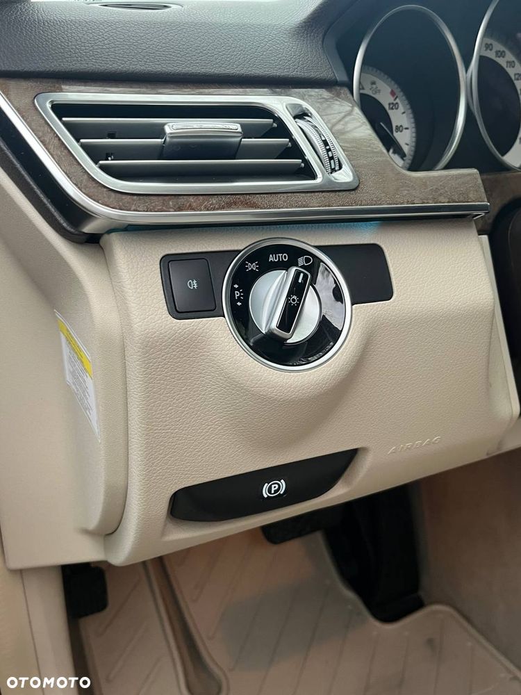 Mercedes-Benz Klasa E 350 4Matic 7G-TRONIC - 13