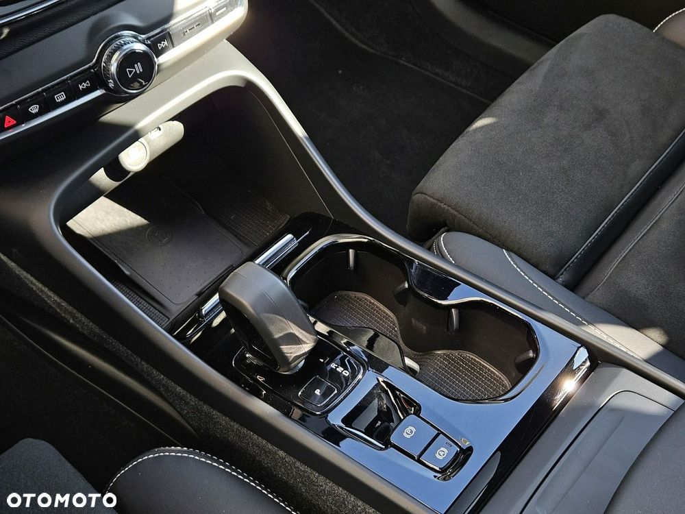 Volvo XC 40 B5 B AWD Ultimate Bright - 24
