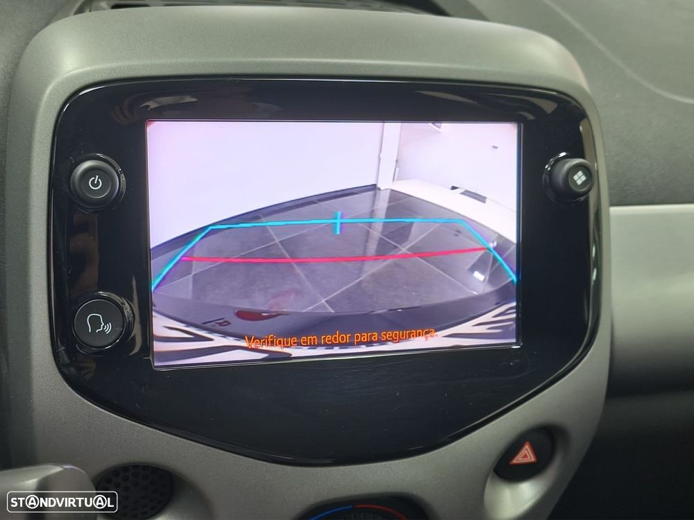 Toyota Aygo 1.0 X-Play - 6