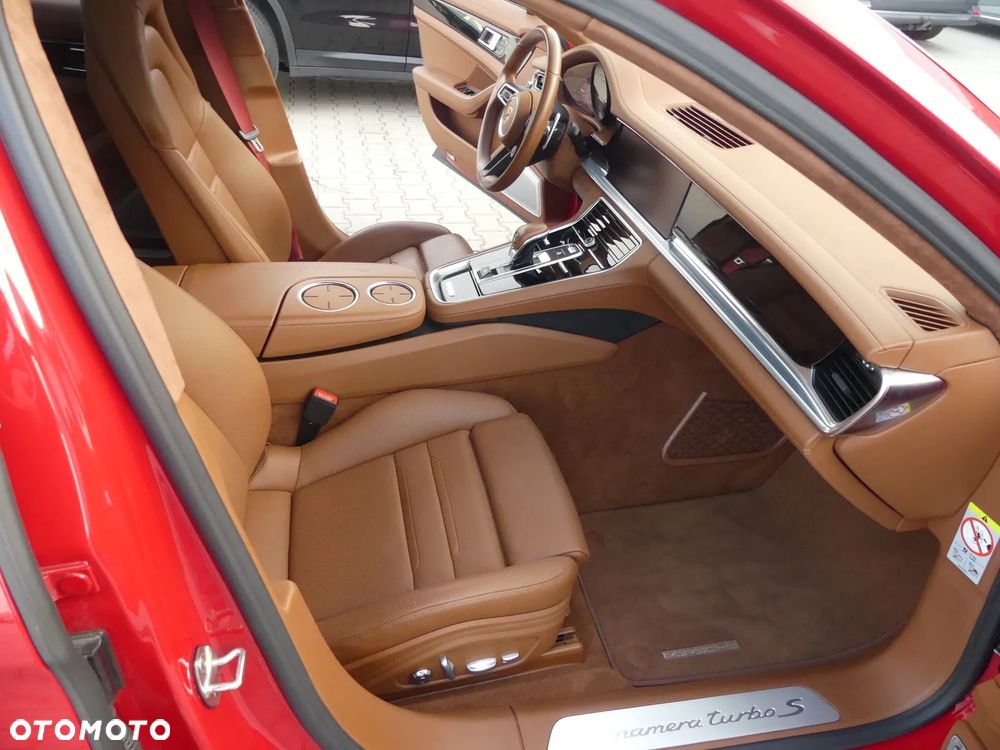 Porsche Panamera Turbo S - 7