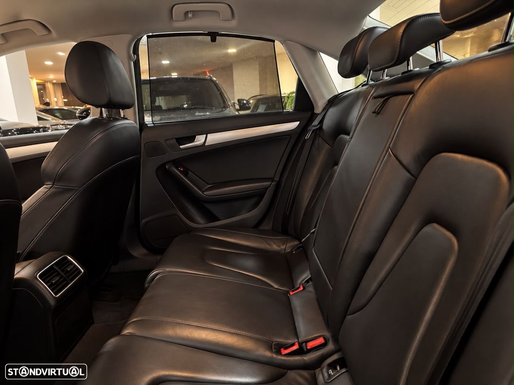 Audi A4 2.0 TDI Business Line Sport - 11