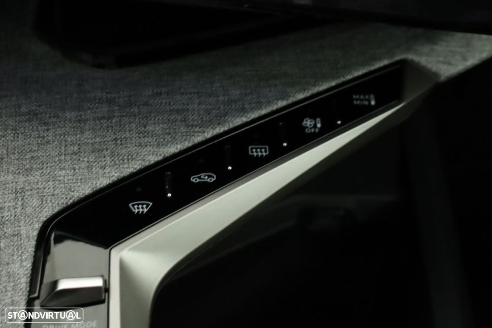 Peugeot 5008 1.2 Hybrid Allure e-DCS6 - 12