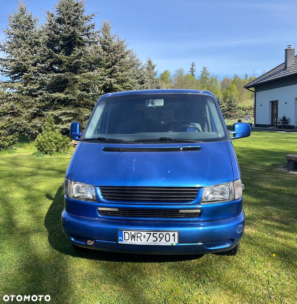 Volkswagen Multivan - 2