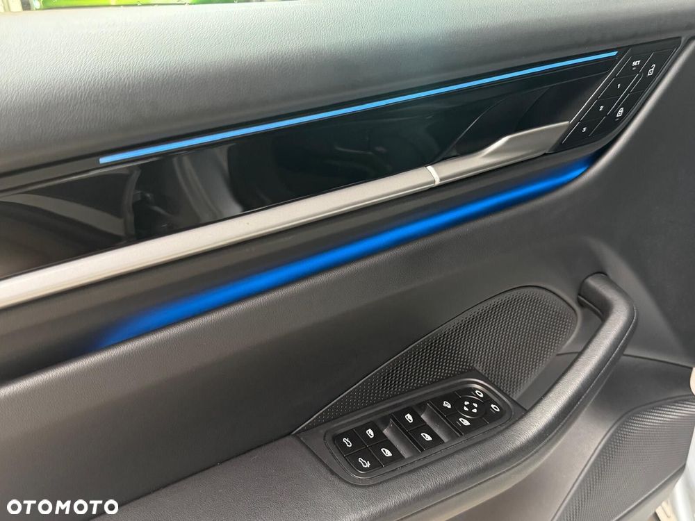 Porsche Macan - 12