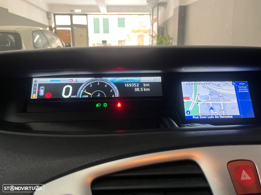Renault Grand Scénic 1.5 dCi Dynamique S 7L - 26