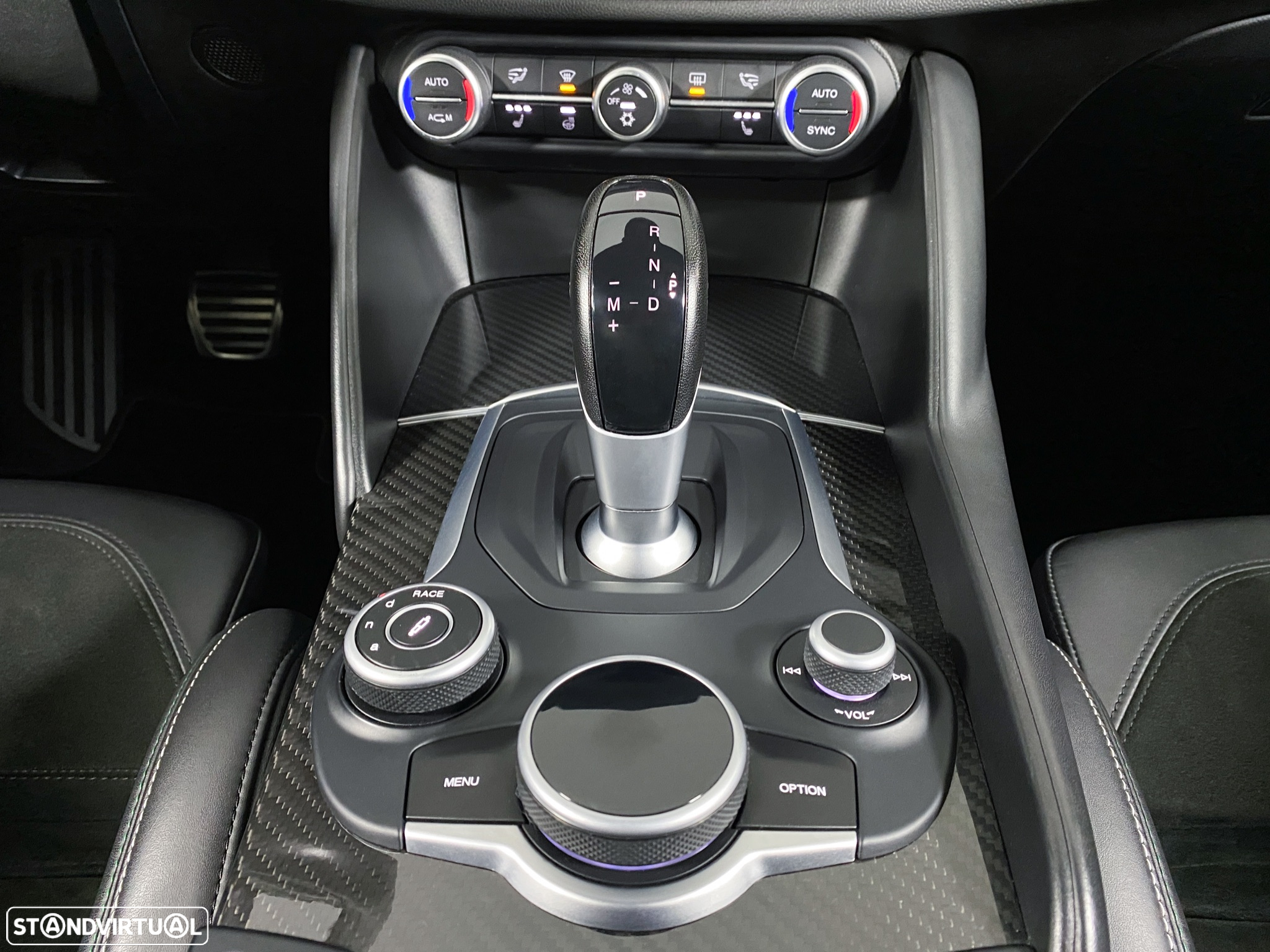 Alfa Romeo Giulia 2.9 Bi-Turbo Quadrifoglio AT8 - 19
