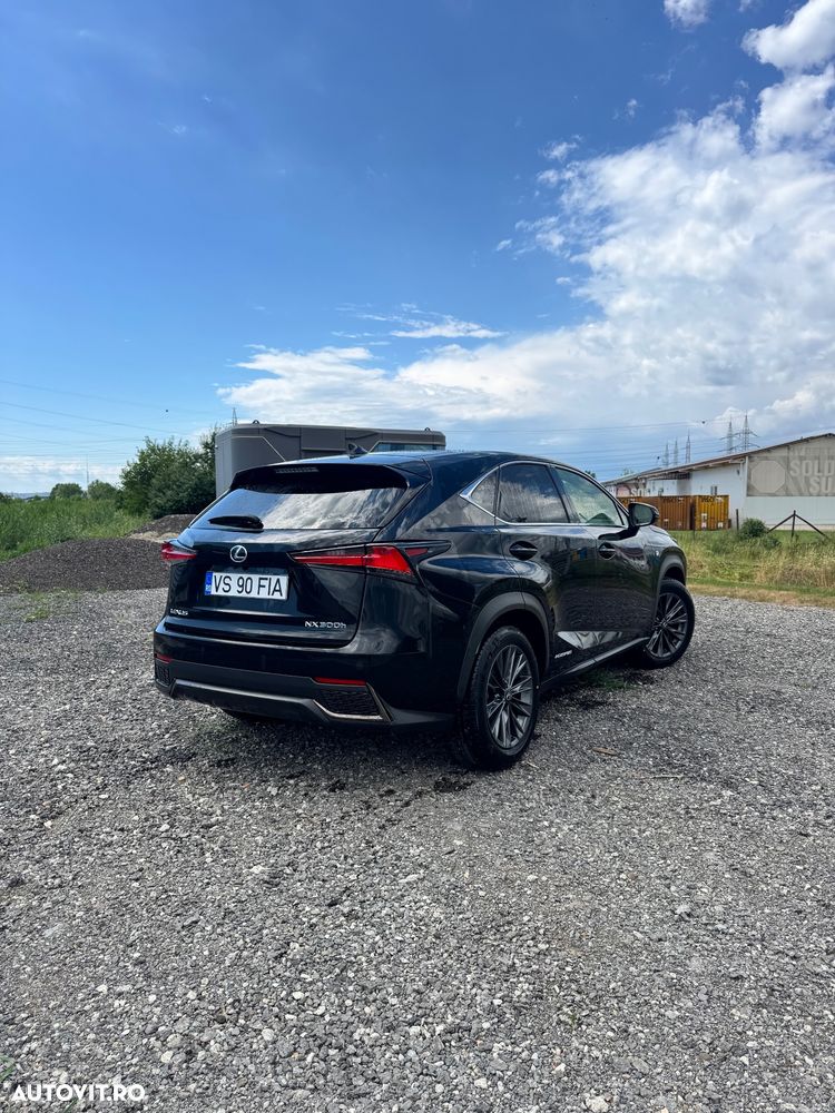 Lexus Seria NX 300h AWD F Sport - 4