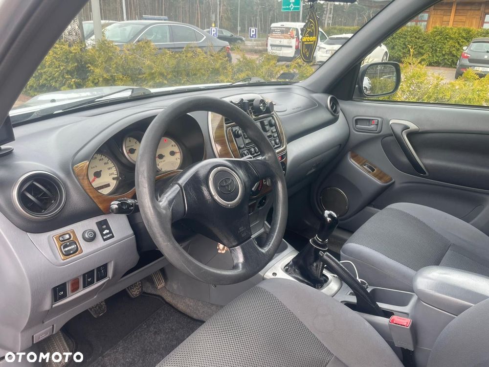 Toyota RAV4 D-4D 4x4 - 9