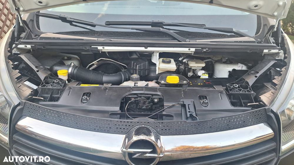 Opel Vivaro - 10