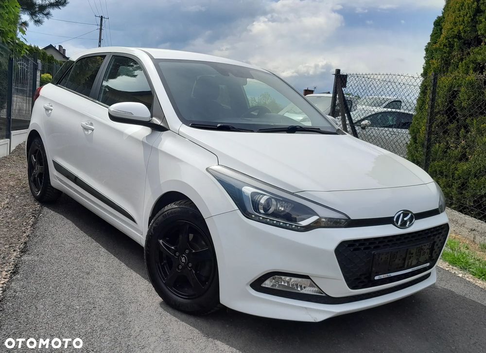 Hyundai i20 - 18