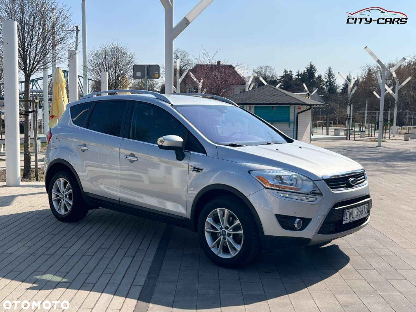 Ford Kuga - 8