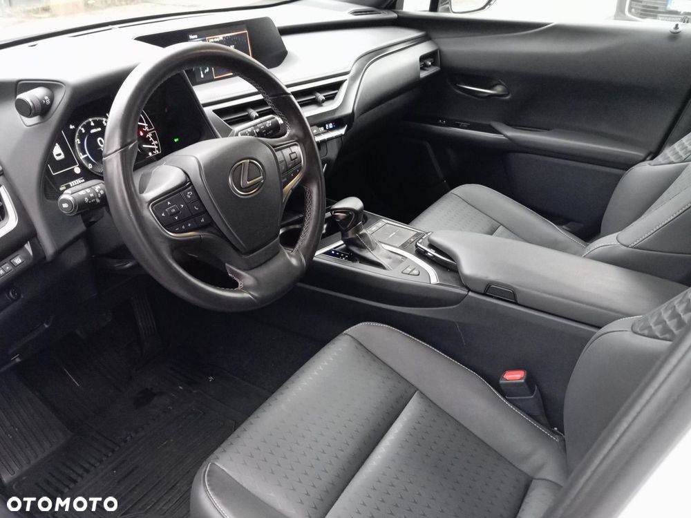 Lexus UX 200 GPF F Impression 2WD - 10