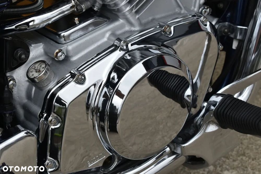 Suzuki Intruder - 38