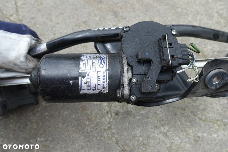 MECHANIZM WYCIERACZEK FORD CONNECT - 2