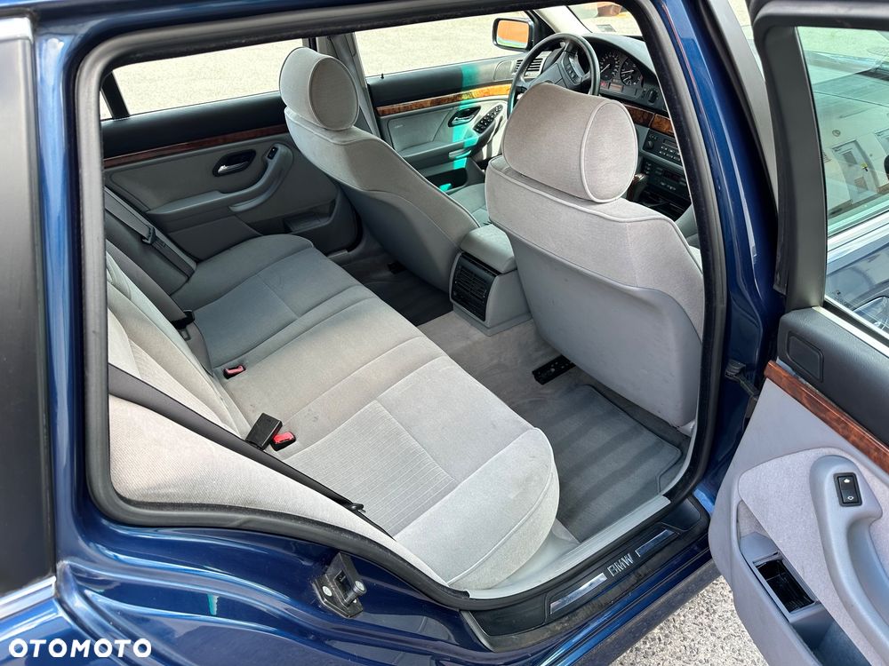BMW Seria 5 - 16