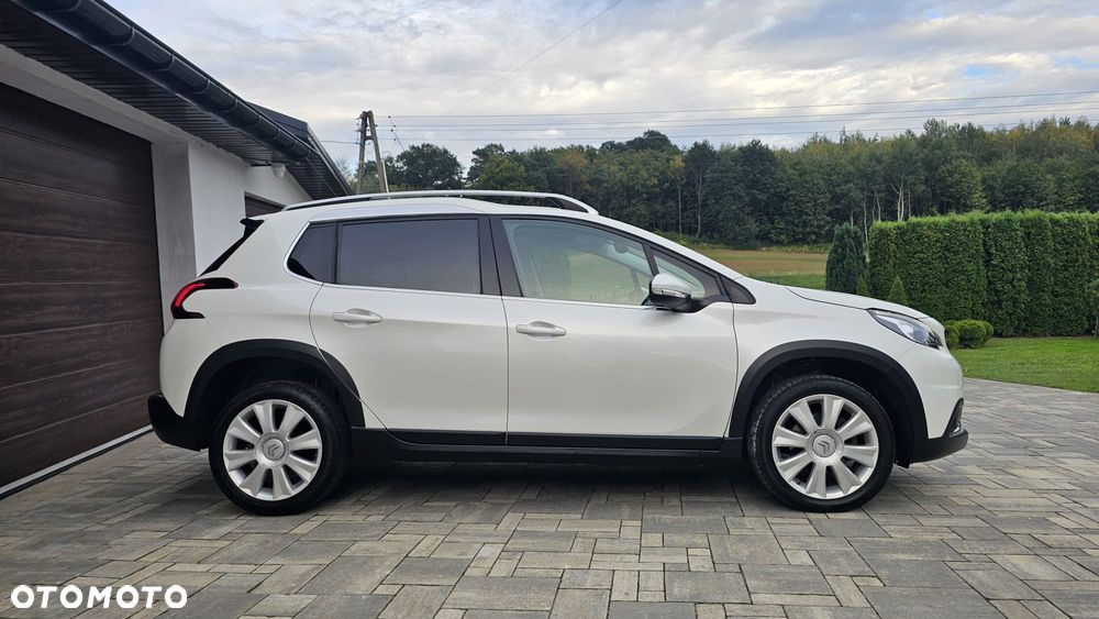 Peugeot 2008 1.2 Pure Tech GPF Allure S&S - 5