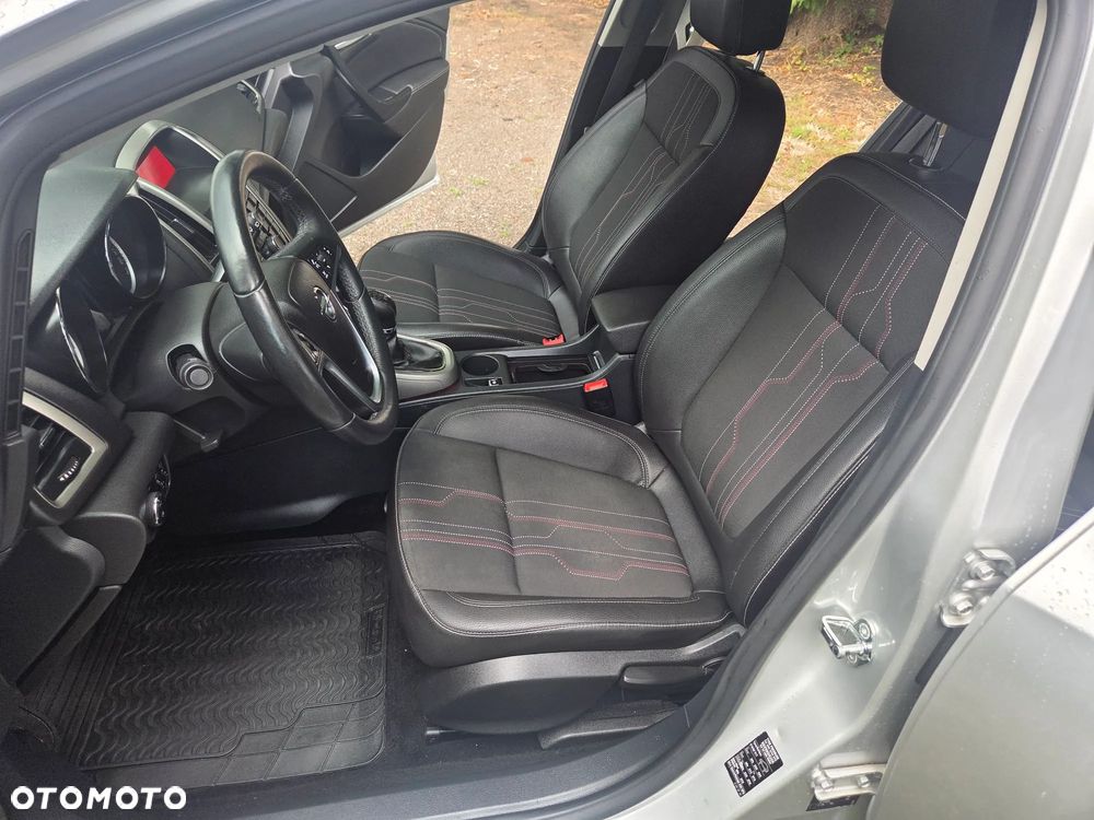 Opel Astra 1.4 Turbo ecoFLEX Start/Stop 150 Jahre - 14