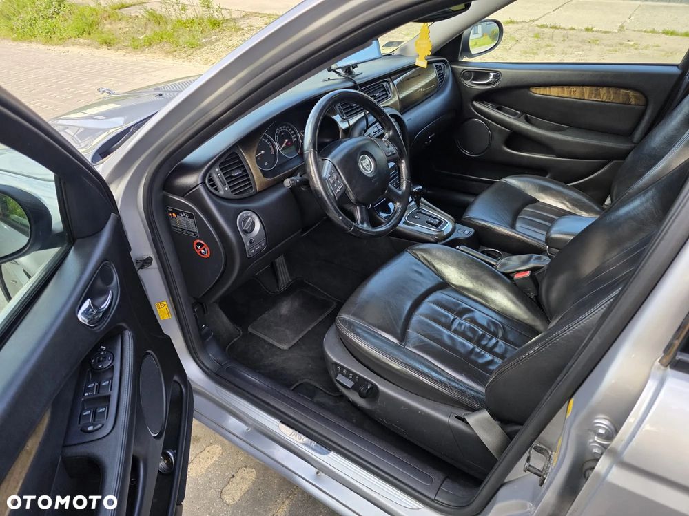 Jaguar X-Type 3.0 High - 12