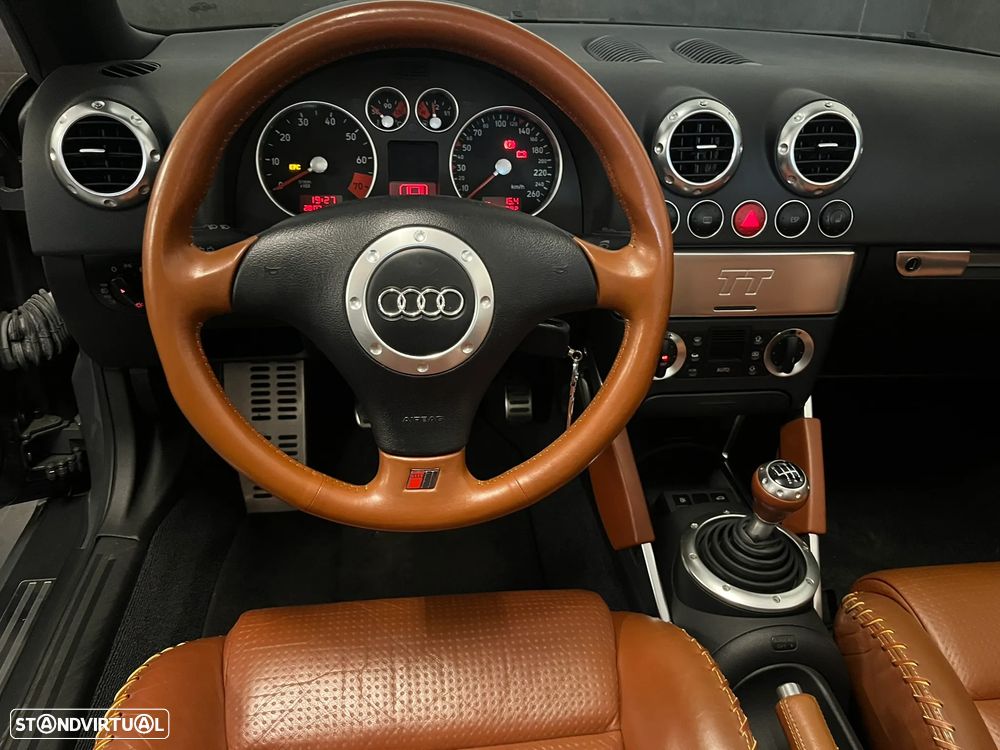 Audi TT Coupé 1.8 T quattro - 12