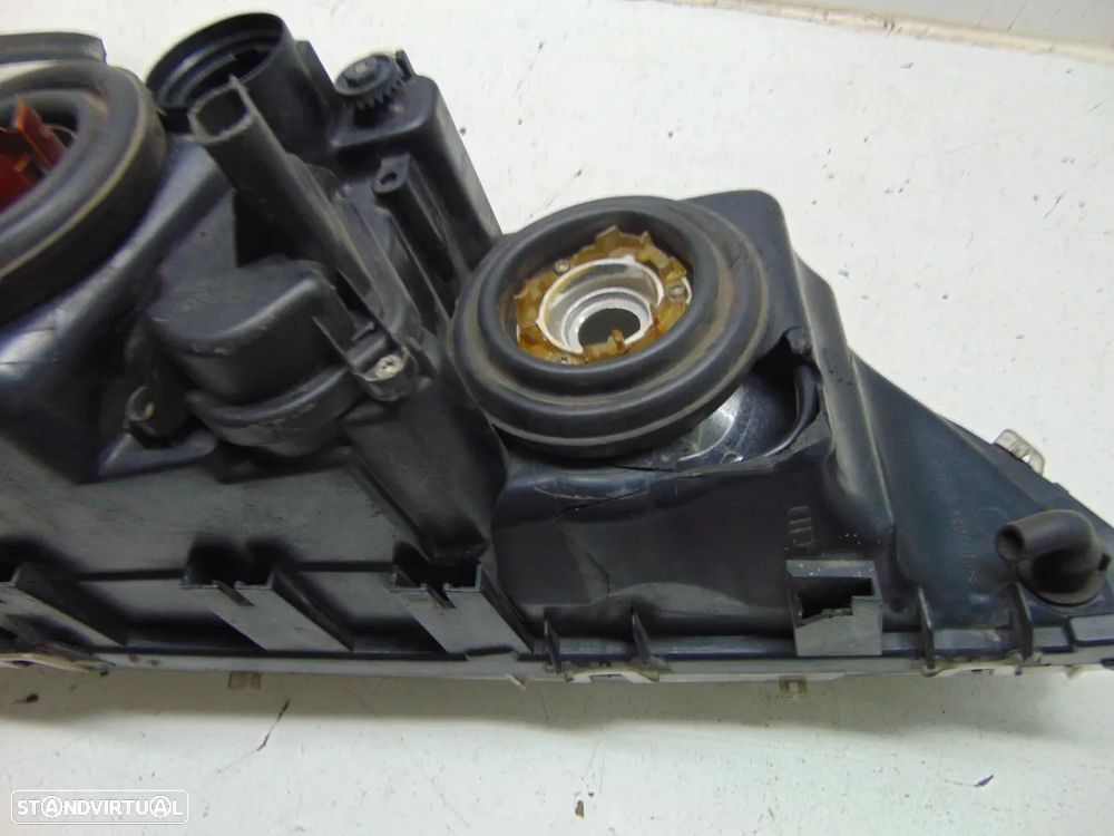 BMW E39 farois - 10