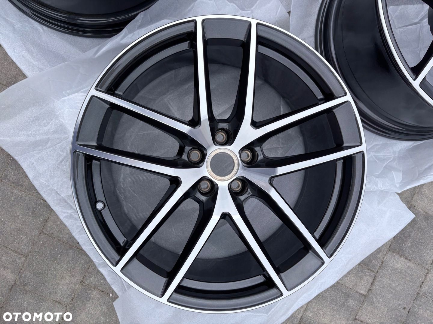 Nowe oryginalne felgi Porsche OE 9j i 10J x 20" 5x112 MACAN TURBO GTS III - 6