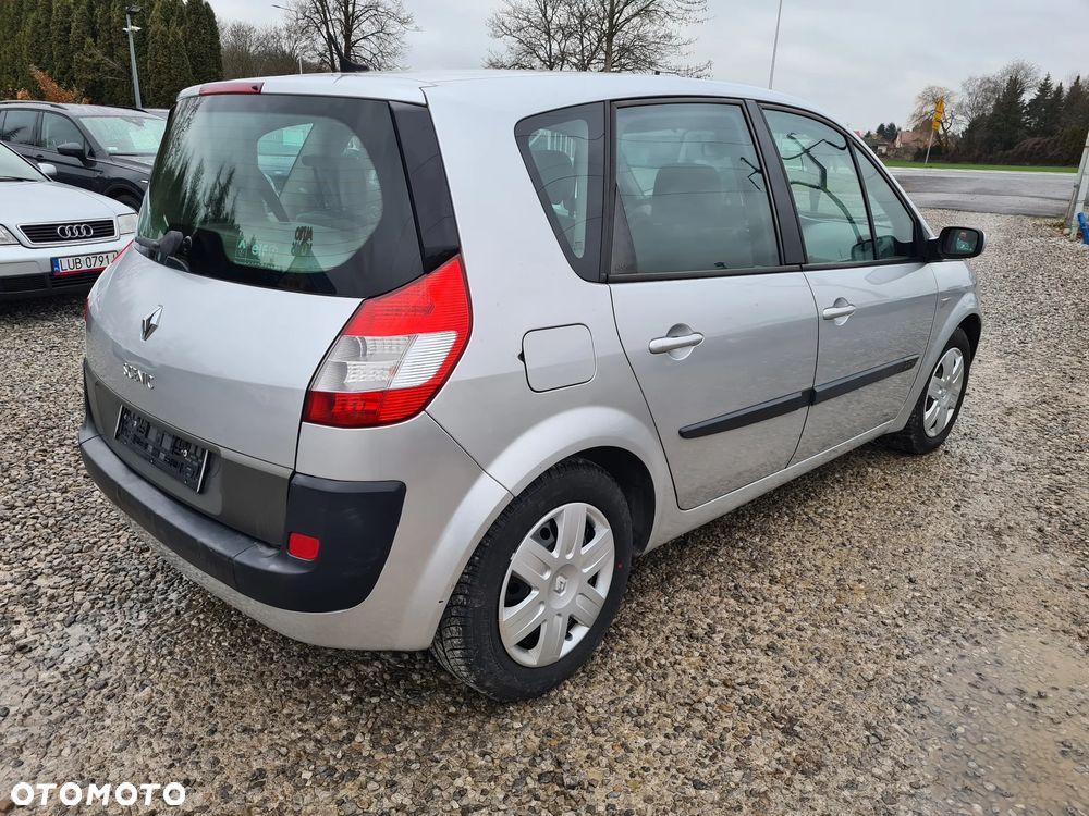 Renault Scenic 2.0 16V Privilege - 5