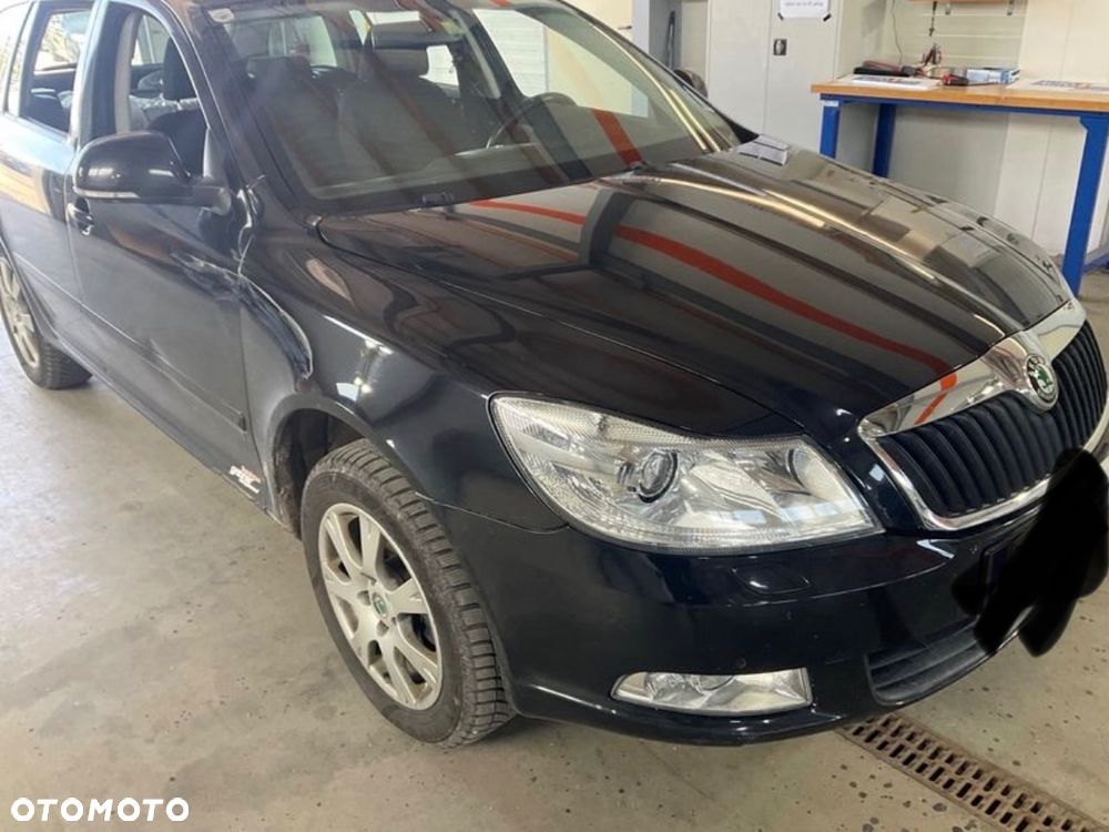 Skoda Octavia Combi 2.0 TDI DPF DSG 4x4 AllDrive - 3