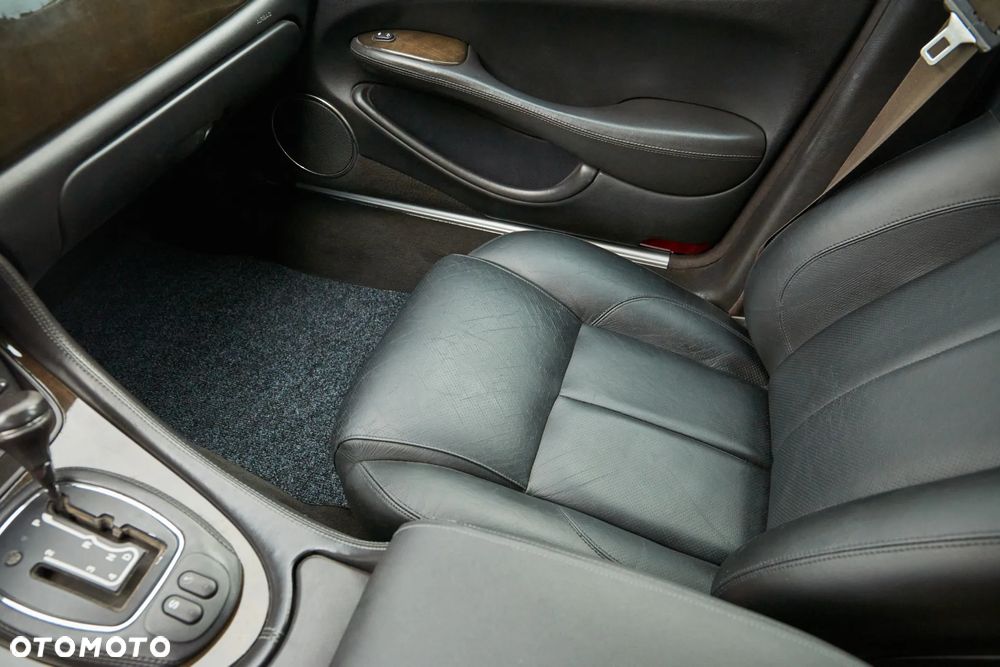 Jaguar XJ Sovereign 4.0 - 12