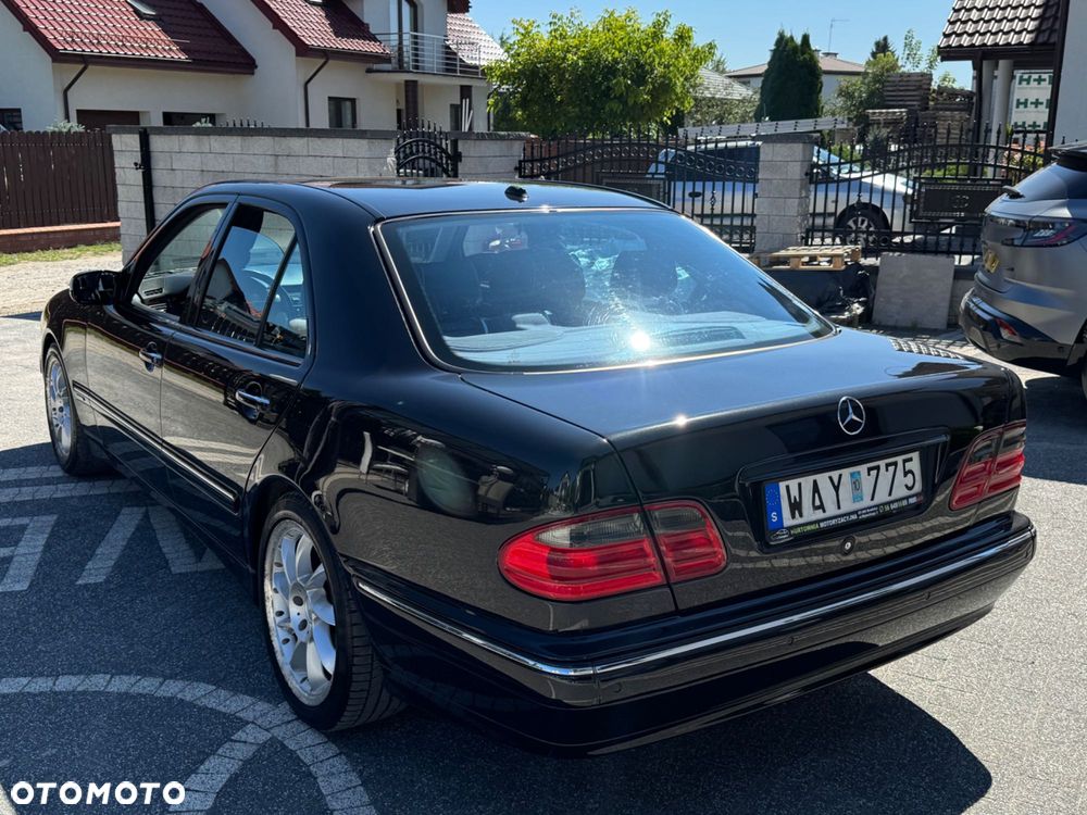 Mercedes-Benz Klasa E - 4