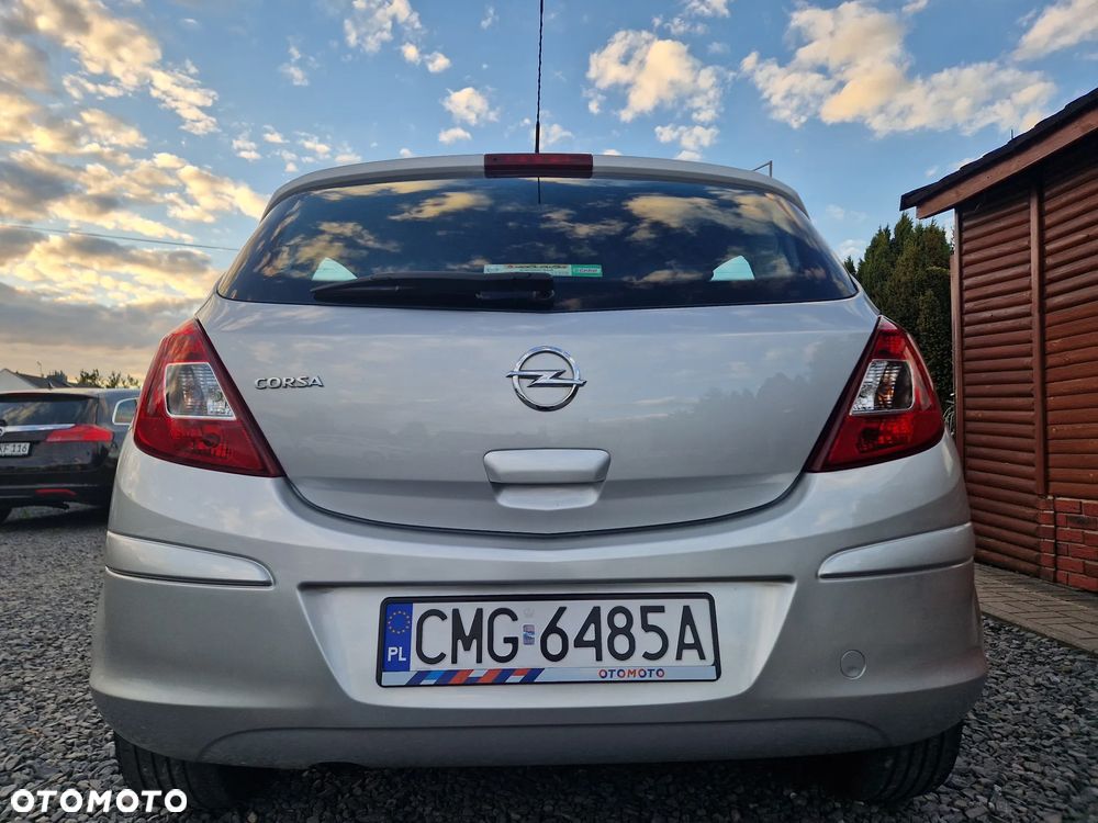Opel Corsa 1.2 16V Essentia S&S - 9