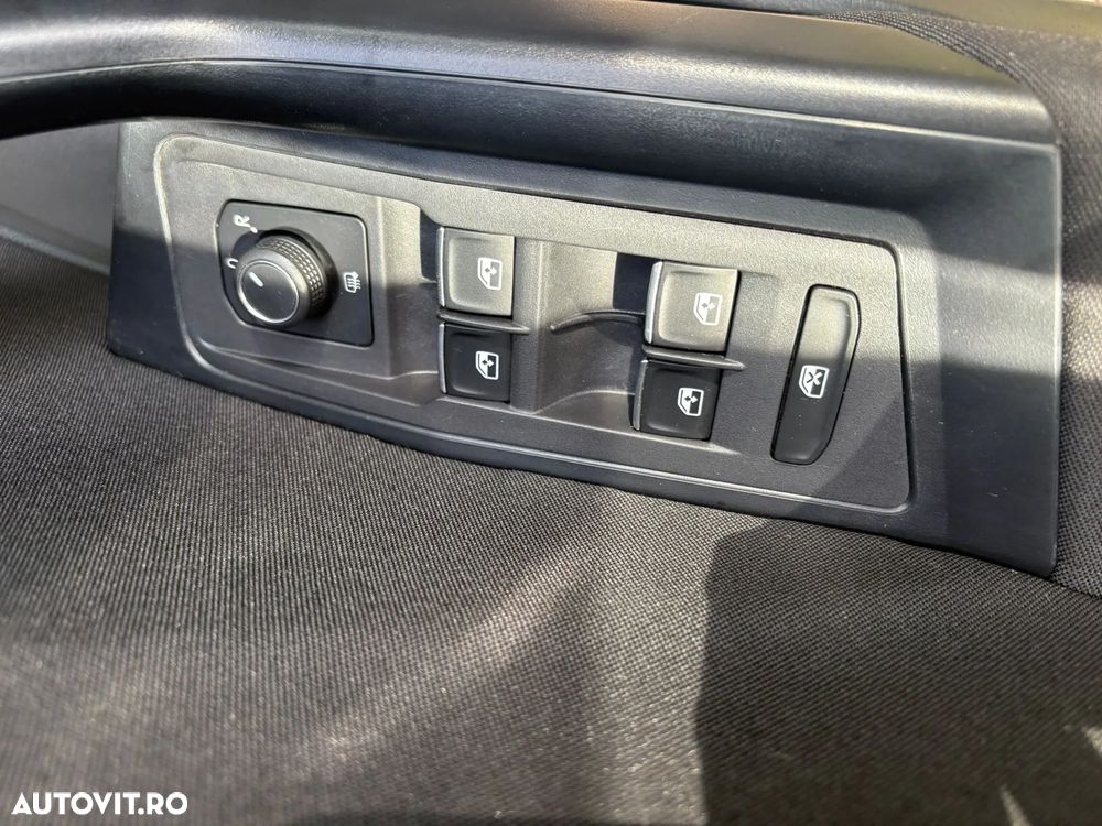 Volkswagen T-Roc 2.0 TDI 4Mot DSG Design - 12