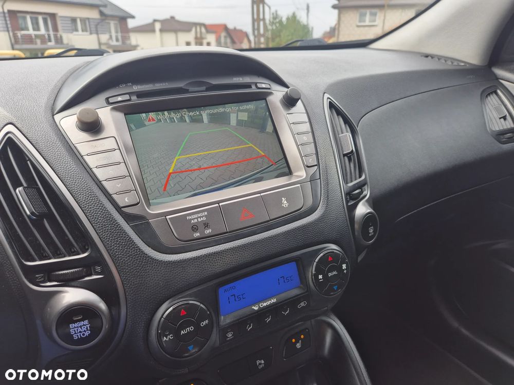 Hyundai ix35 1.7 CRDi 2WD blue Finale Gold - 24