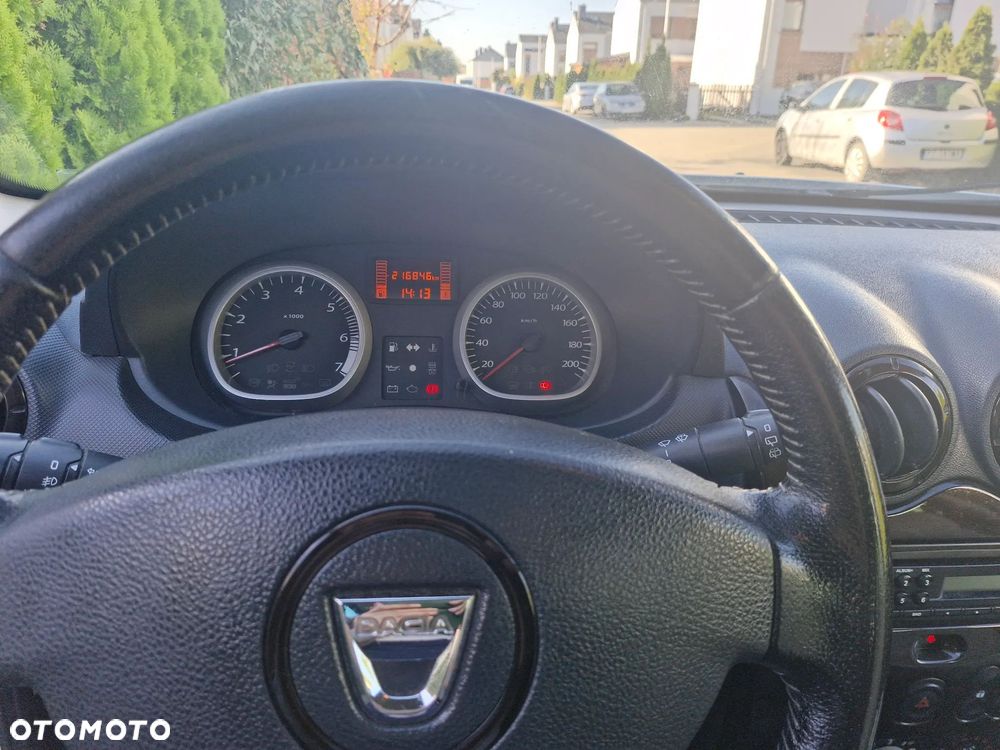 Dacia Duster 2011 photo 3