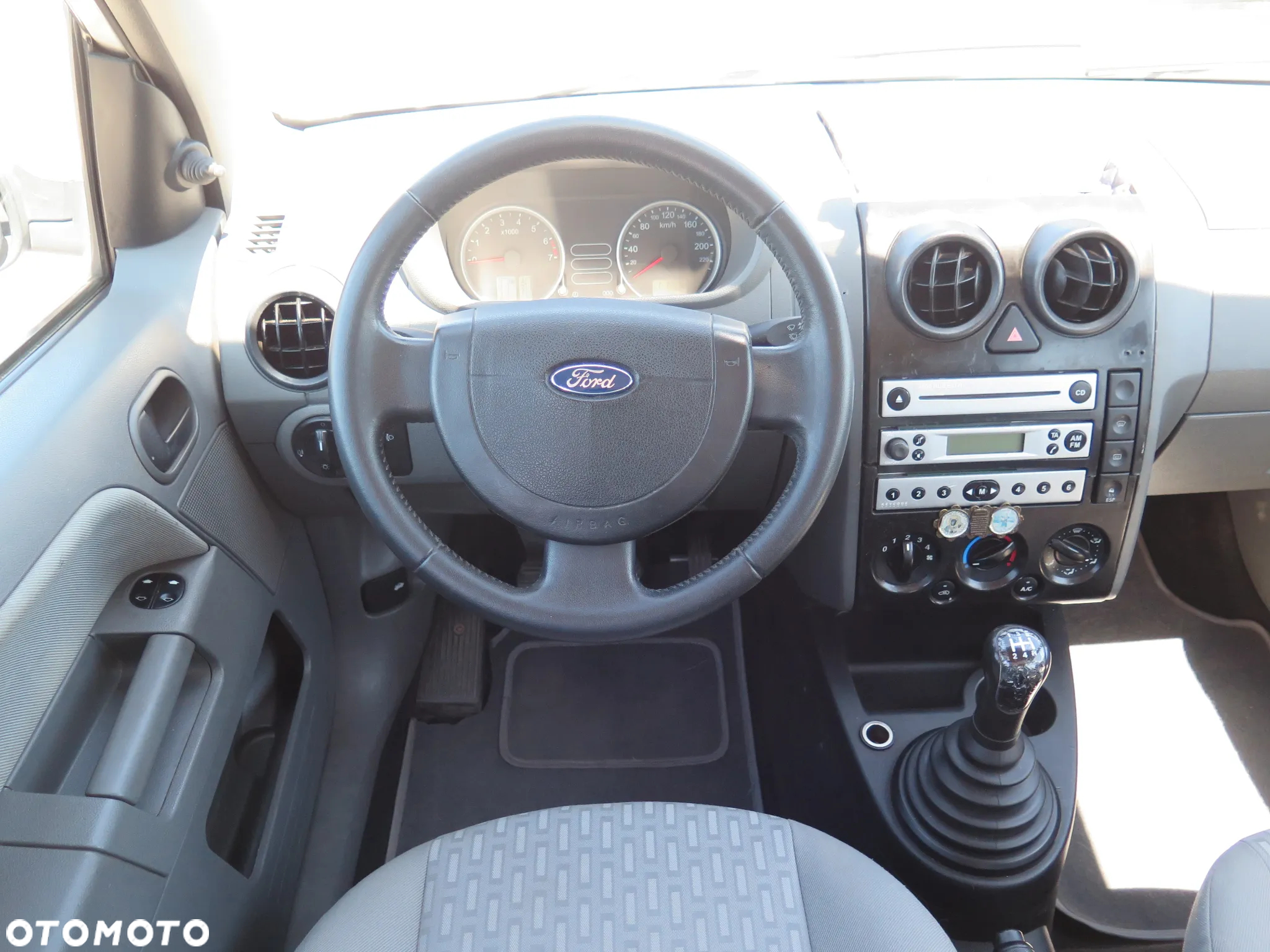 Ford Fusion 1.6 Fun - 10
