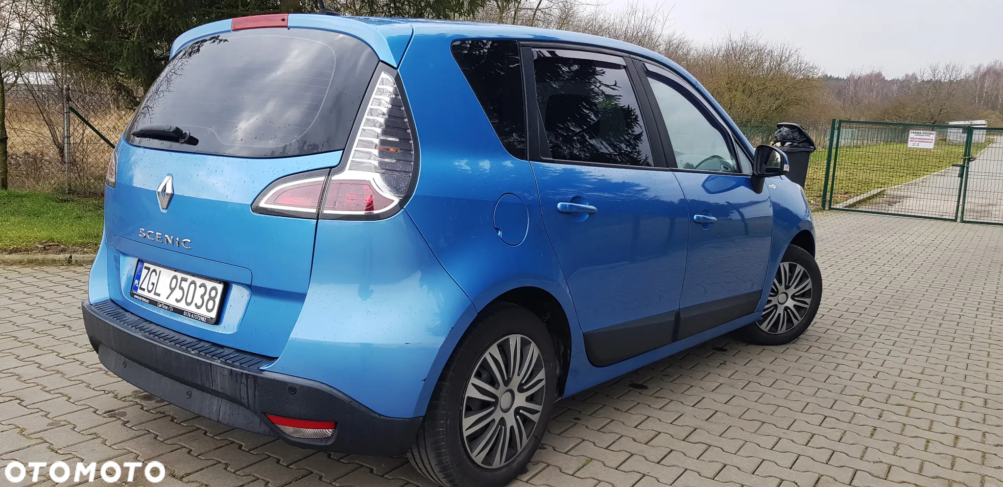 Renault Scenic 1.6 16V 110 TomTom Edition - 4