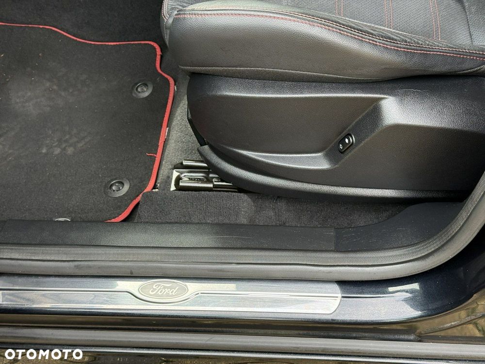 Ford S-Max 2.0 EcoBoost ST-Line - 25