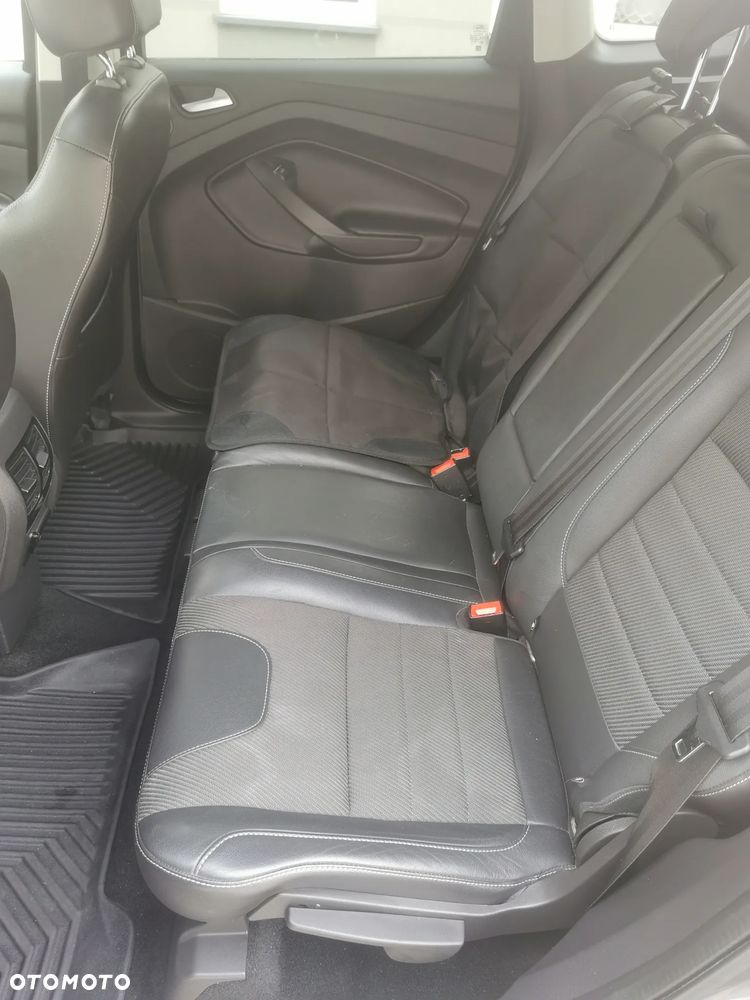 Ford Kuga 2.0 TDCi 4x4 Titanium - 12
