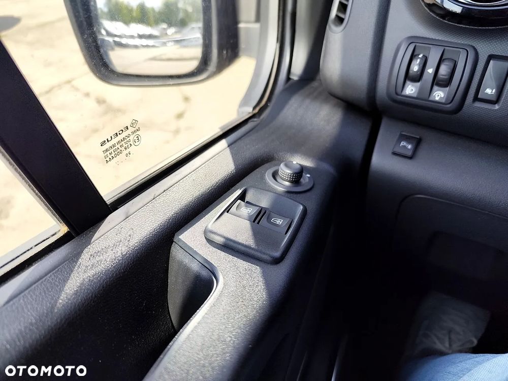Renault Trafic Grand SpaceClass 2.0 dCi EDC - 12